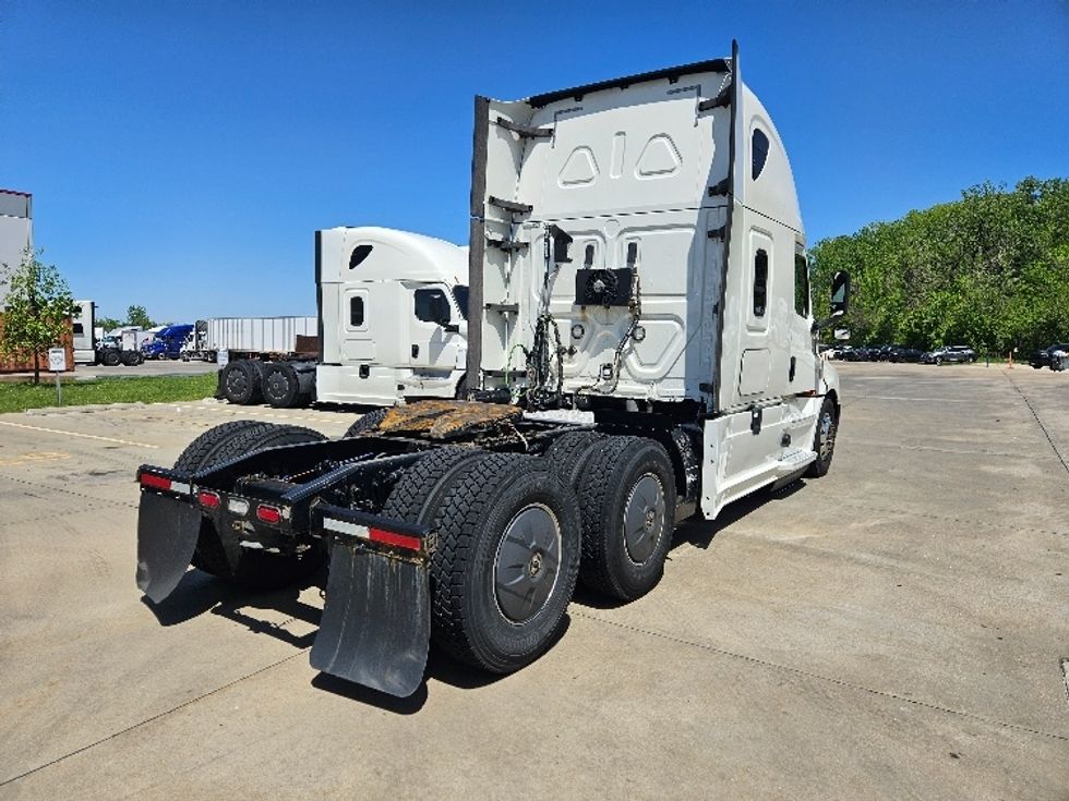 Sleeper Tractor-Heavy Duty Tractors-Freightliner-2020-T12664ST-Moberly-MO-672,486\n\t\tmiles-$ 48,000 - Image 7