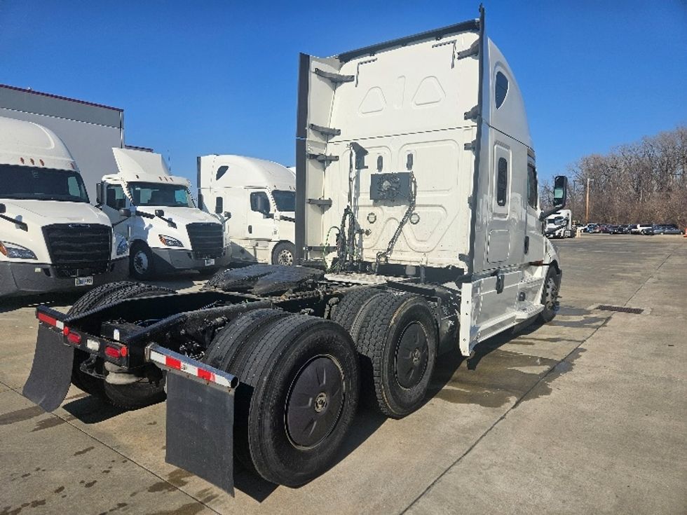 Sleeper Tractor-Heavy Duty Tractors-Freightliner-2020-T12664ST-Moberly-MO-674,848\n\t\tmiles-$ 46,750 - Image 7
