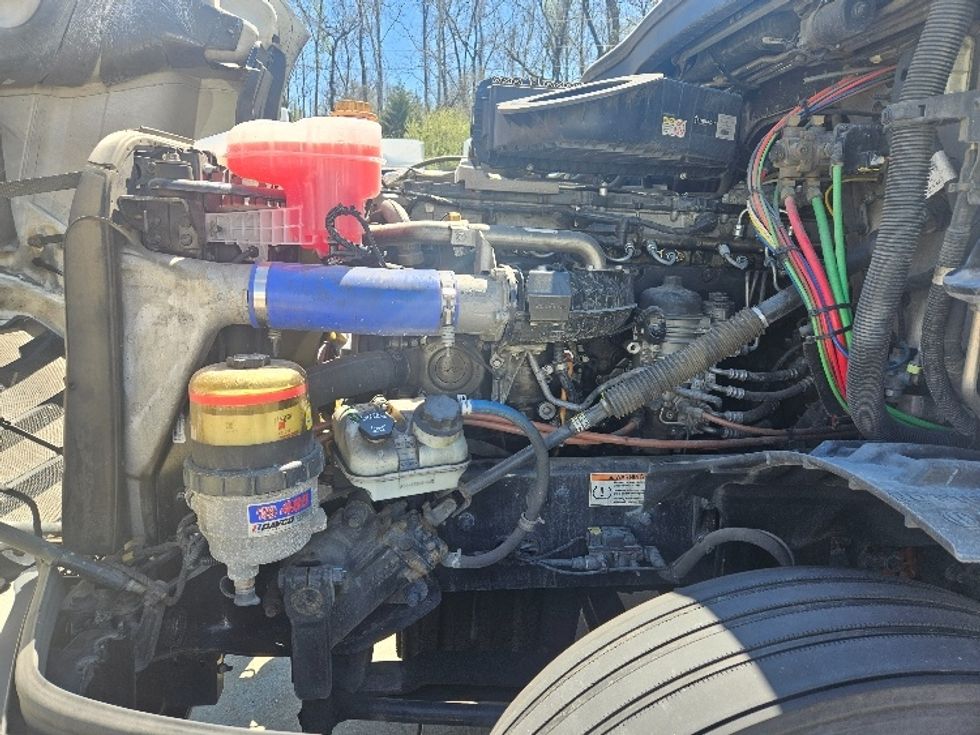 Sleeper Tractor-Heavy Duty Tractors-Freightliner-2020-T12664ST-Moberly-MO-685,647\n\t\tmiles-$ 46,750 - Image 21