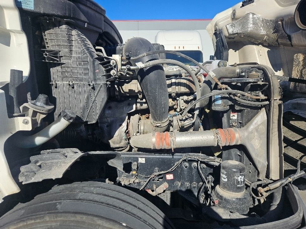 Sleeper Tractor-Heavy Duty Tractors-Freightliner-2020-T12664ST-Moberly-MO-708,217\n\t\tmiles-$ 44,250 - Image 20