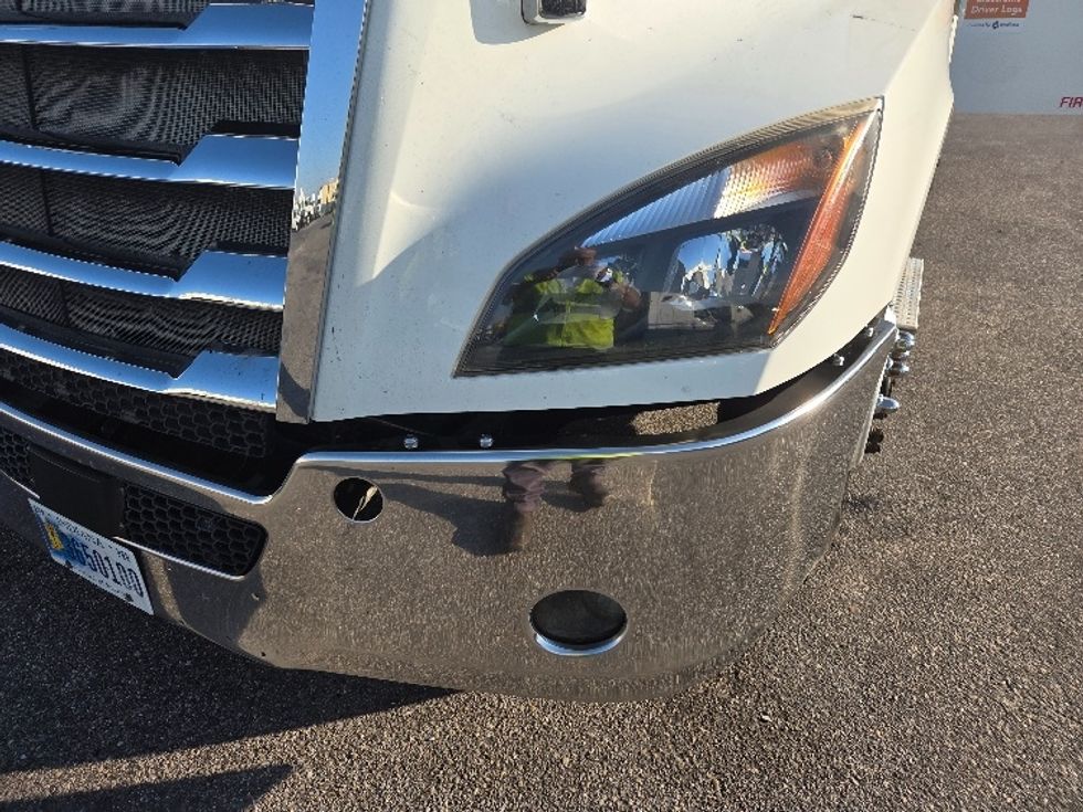 Sleeper Tractor-Heavy Duty Tractors-Freightliner-2020-T12664ST-Mobile-AL-170,310\n\t\tmiles-$ 78,250 - Image 25