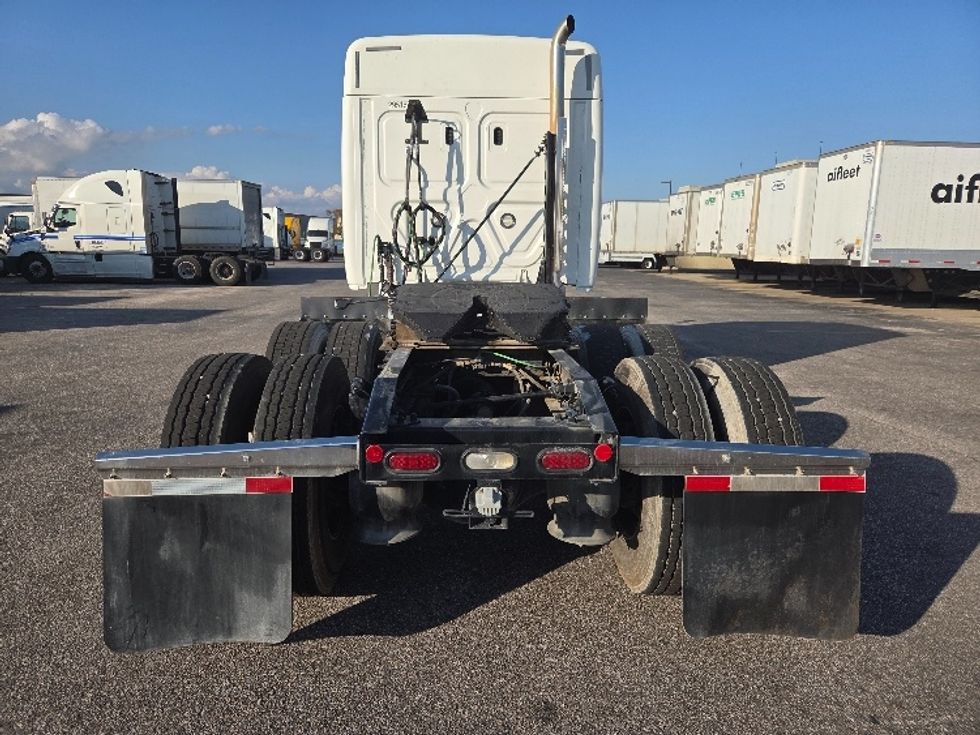 Sleeper Tractor-Heavy Duty Tractors-Freightliner-2020-T12664ST-Mobile-AL-170,310\n\t\tmiles-$ 78,250 - Image 6