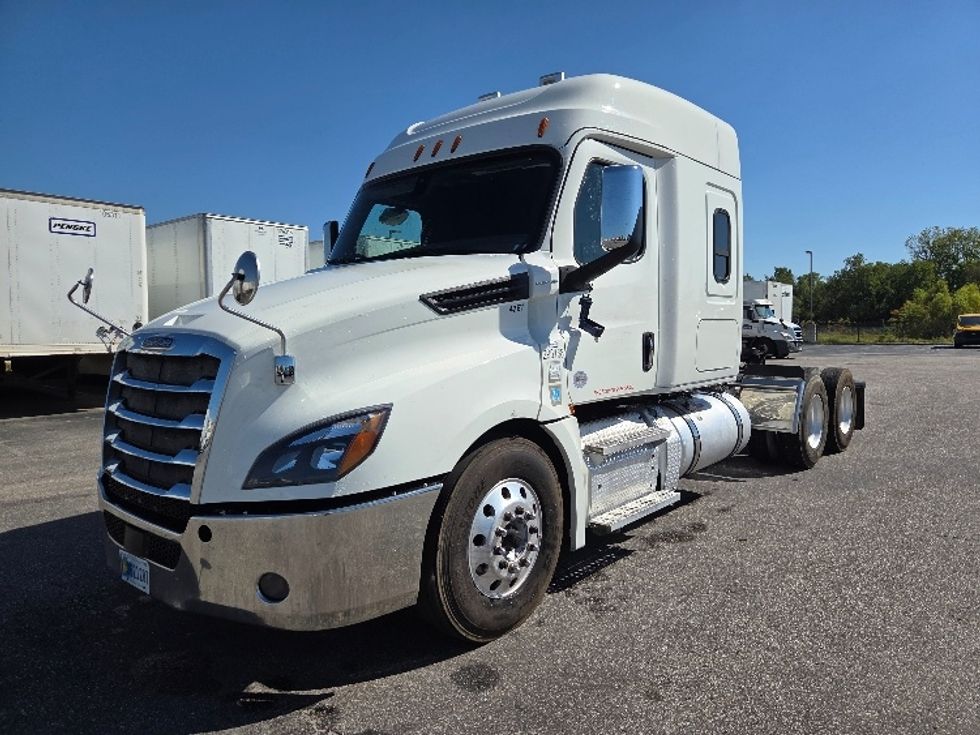 Sleeper Tractor-Heavy Duty Tractors-Freightliner-2020-T12664ST-Mobile-AL-290,375\n\t\tmiles-$ 72,000 - Image 3