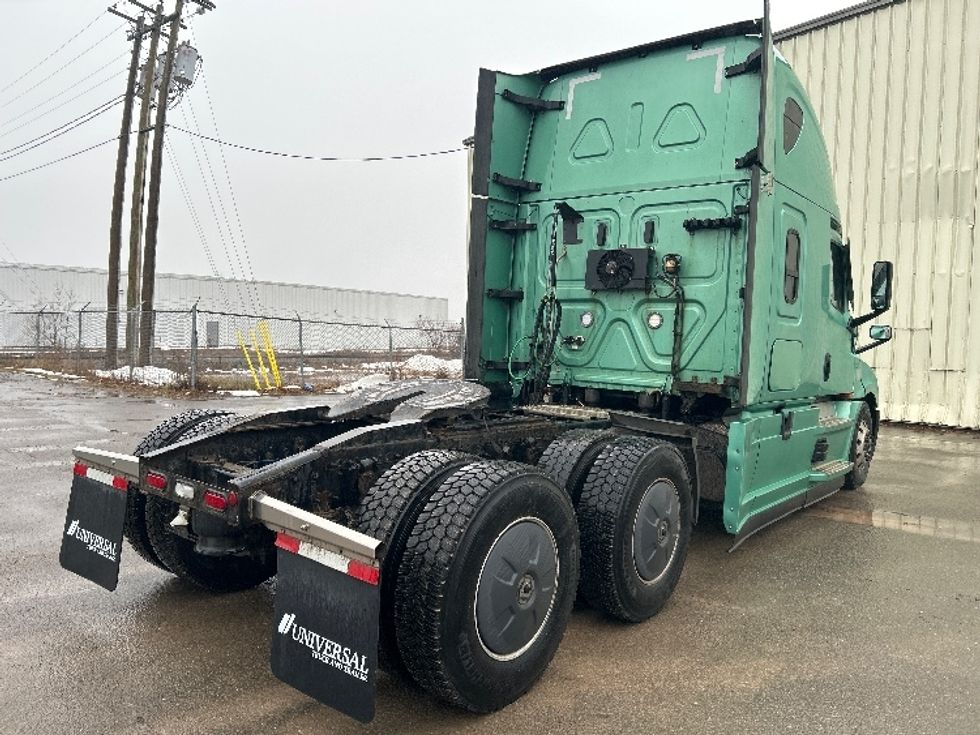 Sleeper Tractor-Heavy Duty Tractors-Freightliner-2020-T12664ST-Moncton-NB-1,006,599\n\t\tkm-$ 62,250 - Image 7