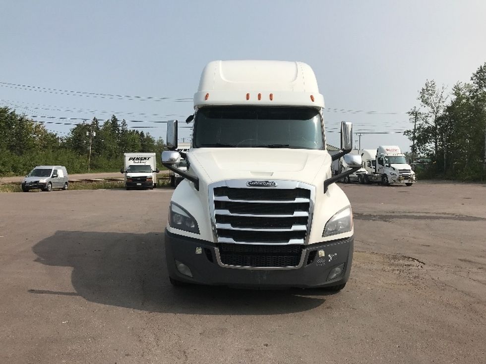 Sleeper Tractor-Heavy Duty Tractors-Freightliner-2020-T12664ST-Moncton-NB-1,029,747\n\t\tkm-$ 67,750 - Image 2