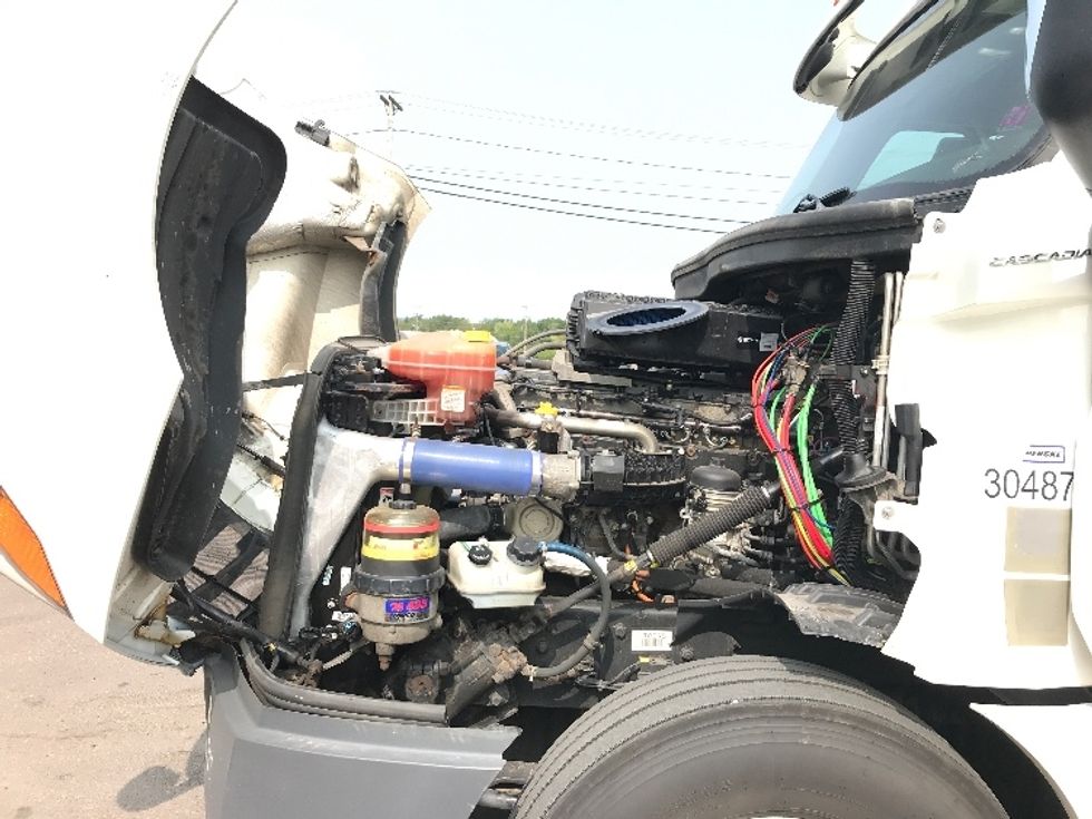 Sleeper Tractor-Heavy Duty Tractors-Freightliner-2020-T12664ST-Moncton-NB-1,029,747\n\t\tkm-$ 67,750 - Image 21