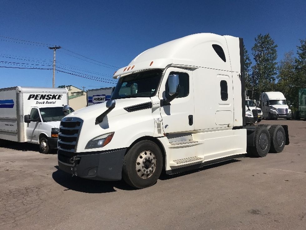 Sleeper Tractor-Heavy Duty Tractors-Freightliner-2020-T12664ST-Moncton-NB-1,029,747\n\t\tkm-$ 67,750 - Image 3