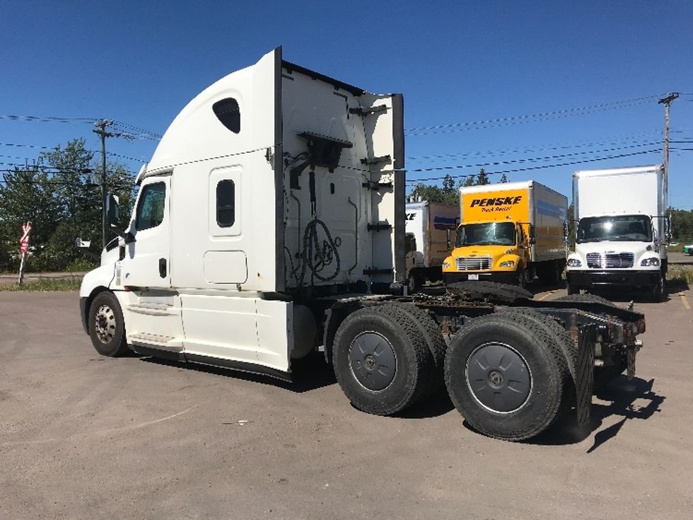 Sleeper Tractor-Heavy Duty Tractors-Freightliner-2020-T12664ST-Moncton-NB-1,029,747\n\t\tkm-$ 67,750 - Image 5