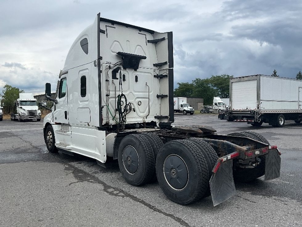 Sleeper Tractor-Heavy Duty Tractors-Freightliner-2020-T12664ST-Moncton-NB-1,092,411\n\t\tkm-$ 64,750 - Image 5
