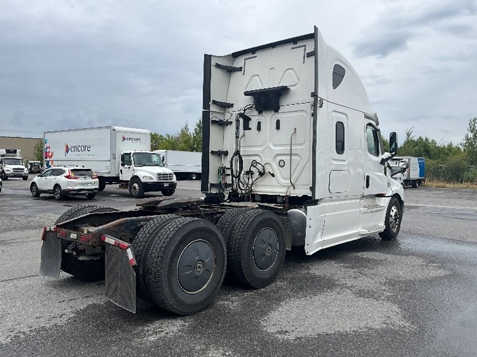 Sleeper Tractor-Heavy Duty Tractors-Freightliner-2020-T12664ST-Moncton-NB-1,092,411\n\t\tkm-$ 64,750 - Image 7