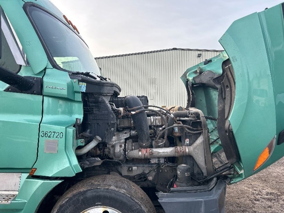 Sleeper Tractor-Heavy Duty Tractors-Freightliner-2020-T12664ST-Moncton-NB-1,100,455\n\t\tkm-$ 56,250 - Image 20