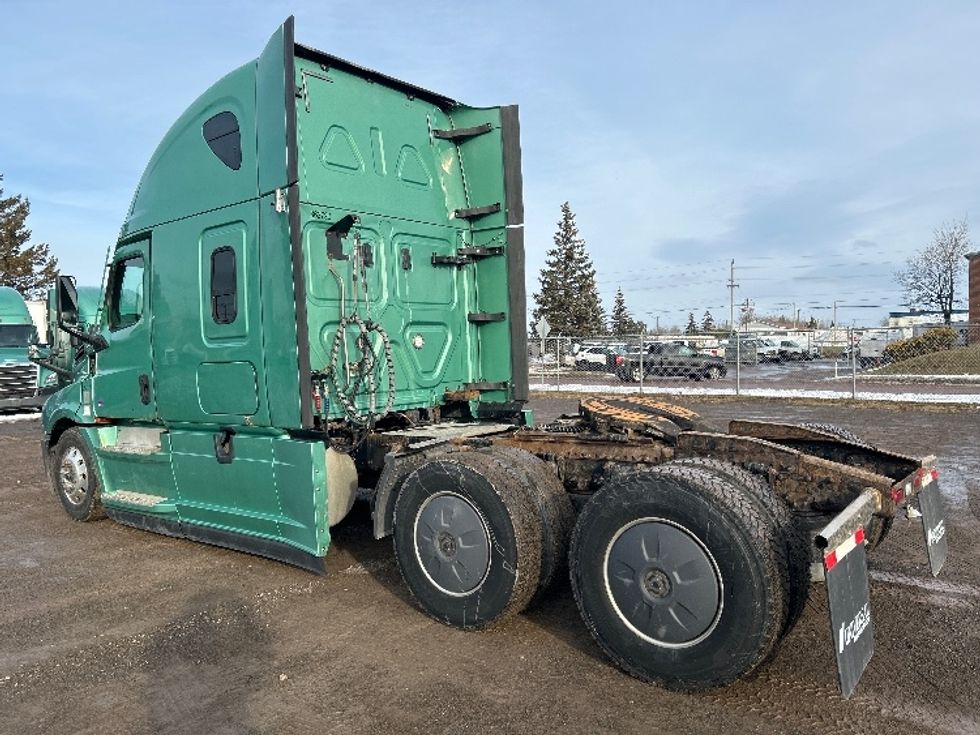 Sleeper Tractor-Heavy Duty Tractors-Freightliner-2020-T12664ST-Moncton-NB-1,100,455\n\t\tkm-$ 56,250 - Image 5