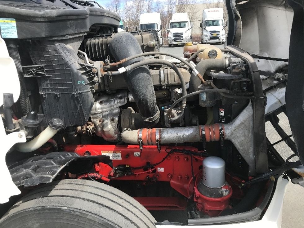 Sleeper Tractor-Heavy Duty Tractors-Freightliner-2020-T12664ST-Moncton-NB-865,140\n\t\tkm-$ 75,000 - Image 20