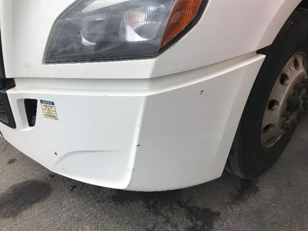 Sleeper Tractor-Heavy Duty Tractors-Freightliner-2020-T12664ST-Moncton-NB-865,140\n\t\tkm-$ 75,000 - Image 23