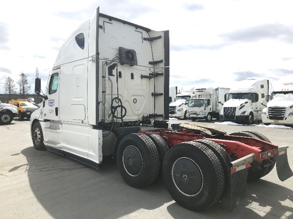 Sleeper Tractor-Heavy Duty Tractors-Freightliner-2020-T12664ST-Moncton-NB-865,140\n\t\tkm-$ 75,000 - Image 5