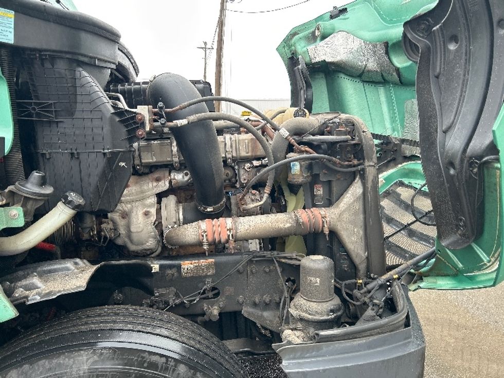 Sleeper Tractor-Heavy Duty Tractors-Freightliner-2020-T12664ST-Moncton-NB-894,007\n\t\tkm-$ 67,750 - Image 20