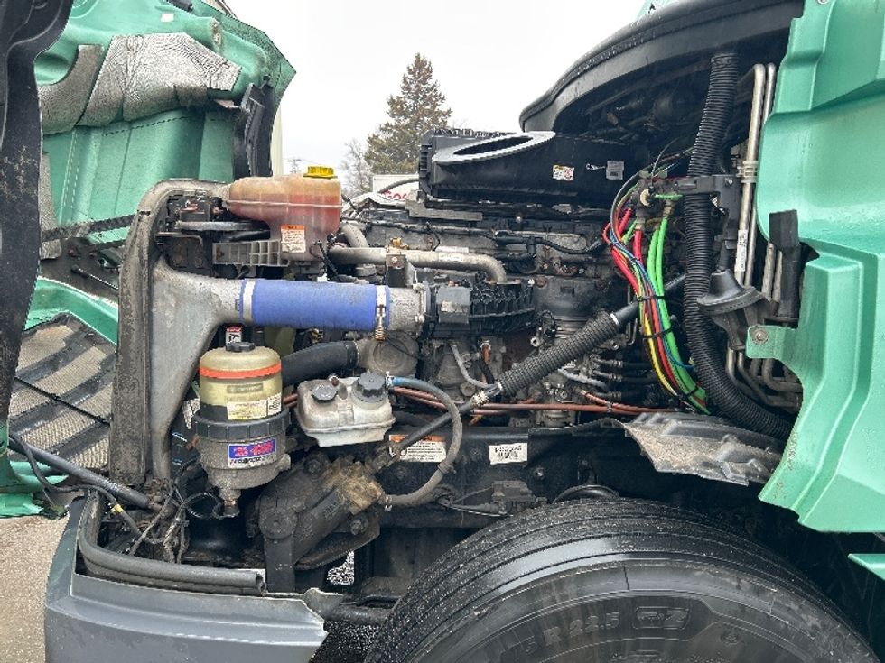 Sleeper Tractor-Heavy Duty Tractors-Freightliner-2020-T12664ST-Moncton-NB-894,007\n\t\tkm-$ 67,750 - Image 21