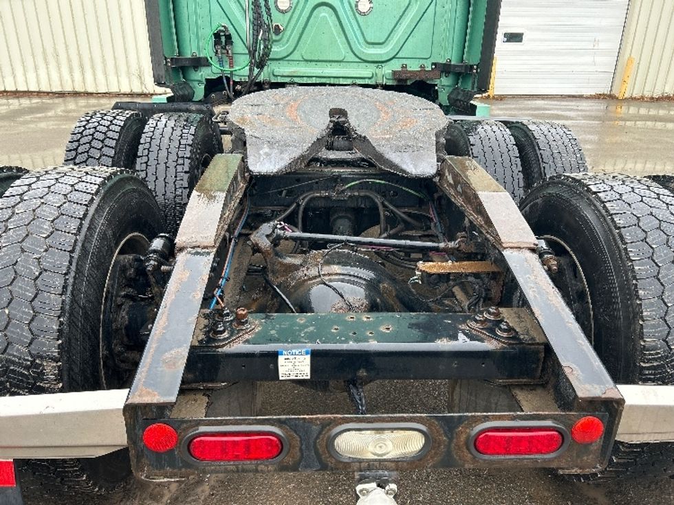 Sleeper Tractor-Heavy Duty Tractors-Freightliner-2020-T12664ST-Moncton-NB-894,007\n\t\tkm-$ 67,750 - Image 6