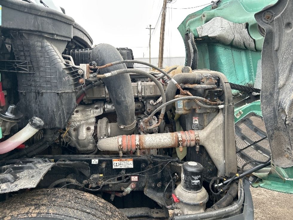 Sleeper Tractor-Heavy Duty Tractors-Freightliner-2020-T12664ST-Moncton-NB-907,892\n\t\tkm-$ 67,000 - Image 20