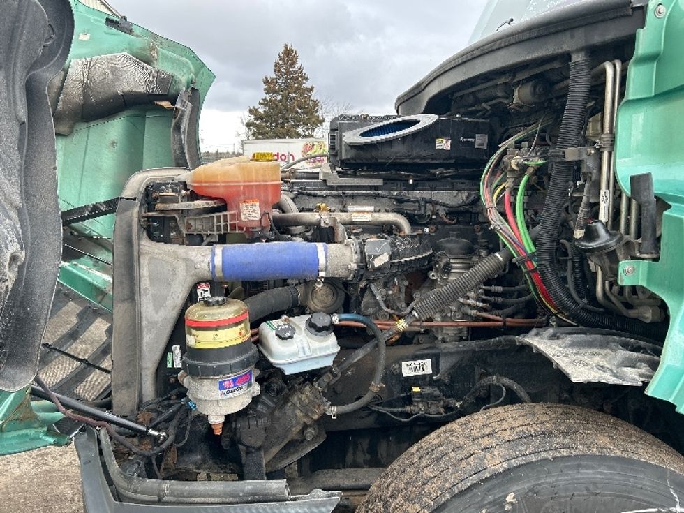 Sleeper Tractor-Heavy Duty Tractors-Freightliner-2020-T12664ST-Moncton-NB-907,892\n\t\tkm-$ 67,000 - Image 21