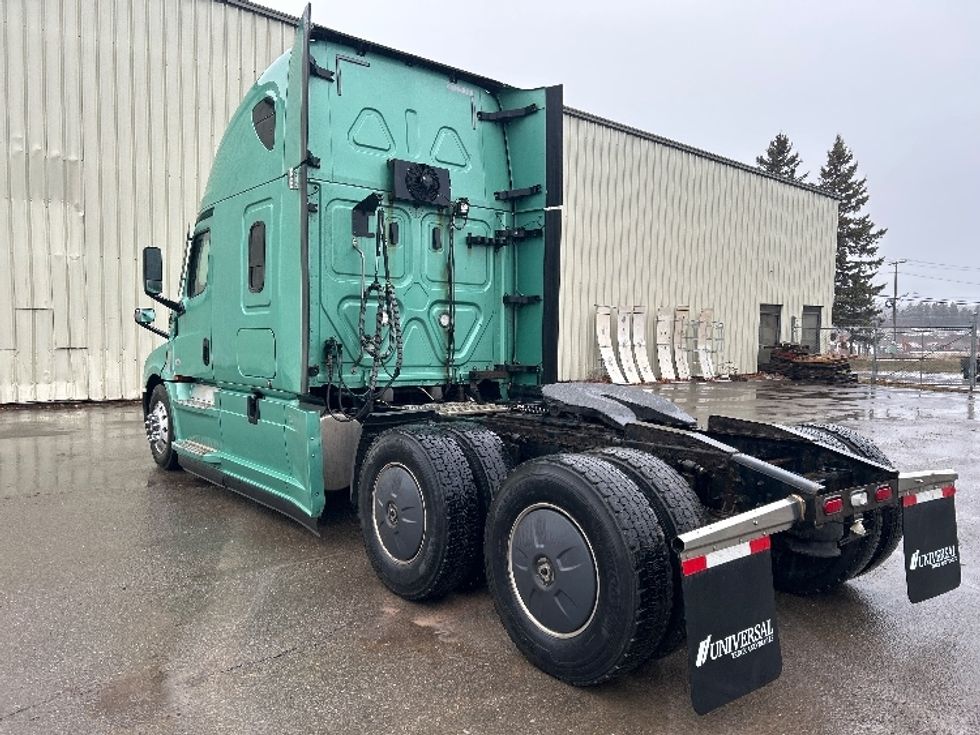 Sleeper Tractor-Heavy Duty Tractors-Freightliner-2020-T12664ST-Moncton-NB-959,597\n\t\tkm-$ 64,000 - Image 5
