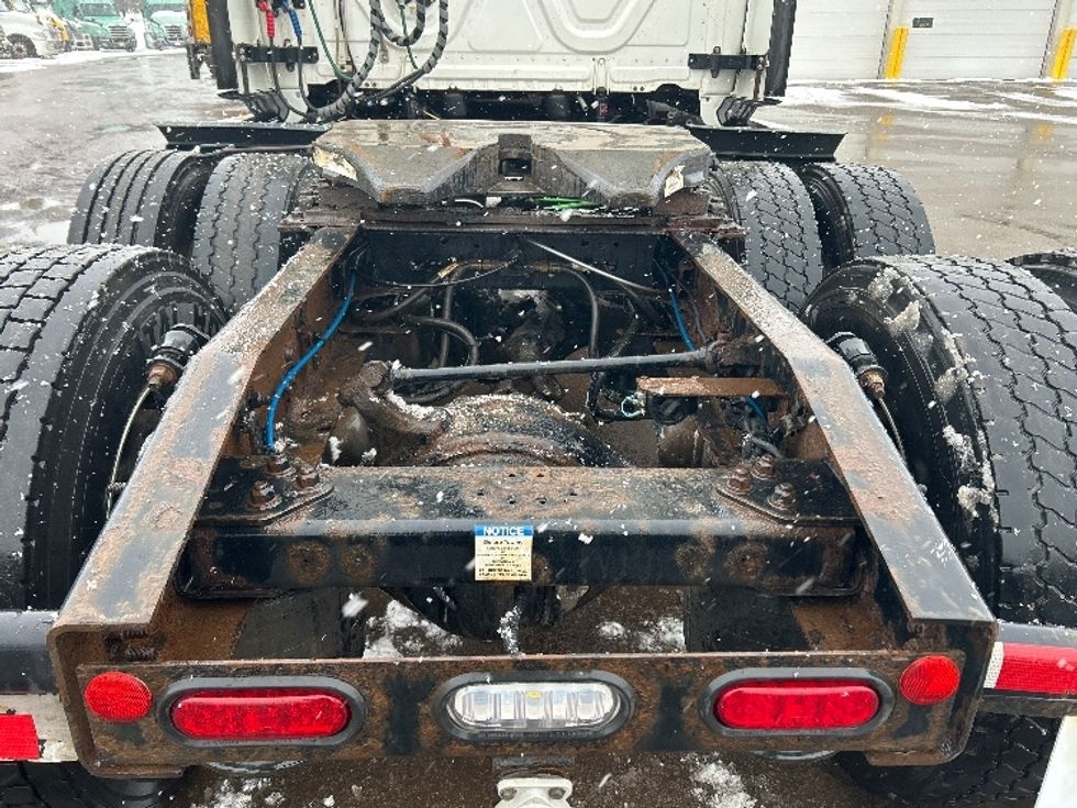 Sleeper Tractor-Heavy Duty Tractors-Freightliner-2020-T12664ST-Moncton-NB-972,428\n\t\tkm-$ 63,750 - Image 6