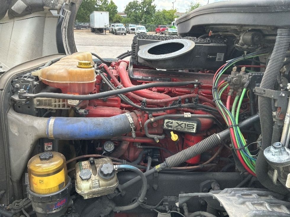 Sleeper Tractor-Heavy Duty Tractors-Freightliner-2020-T12664ST-Montgomery-AL-353,054\n\t\tmiles-$ 77,750 - Image 21