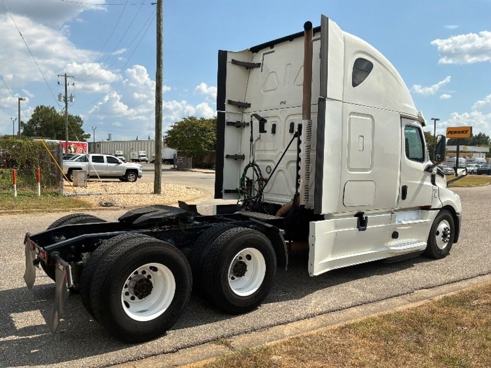 Sleeper Tractor-Heavy Duty Tractors-Freightliner-2020-T12664ST-Montgomery-AL-407,581\n\t\tmiles-$ 73,000 - Image 7
