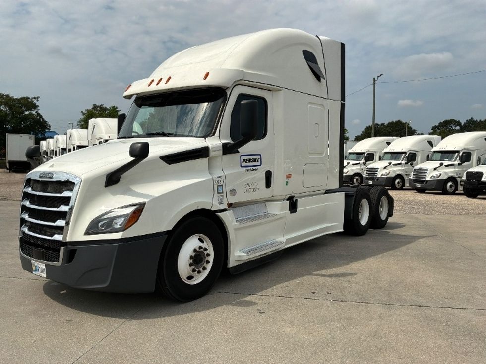 Sleeper Tractor-Heavy Duty Tractors-Freightliner-2020-T12664ST-Montgomery-AL-411,100\n\t\tmiles-$ 72,250 - Image 3