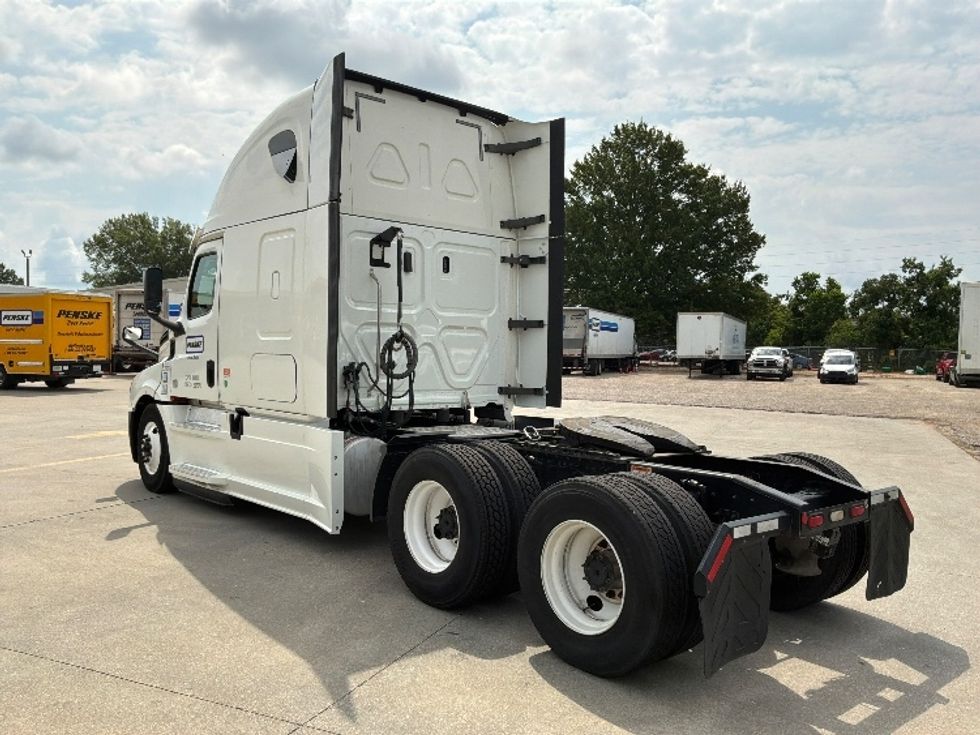Sleeper Tractor-Heavy Duty Tractors-Freightliner-2020-T12664ST-Montgomery-AL-411,100\n\t\tmiles-$ 72,250 - Image 5
