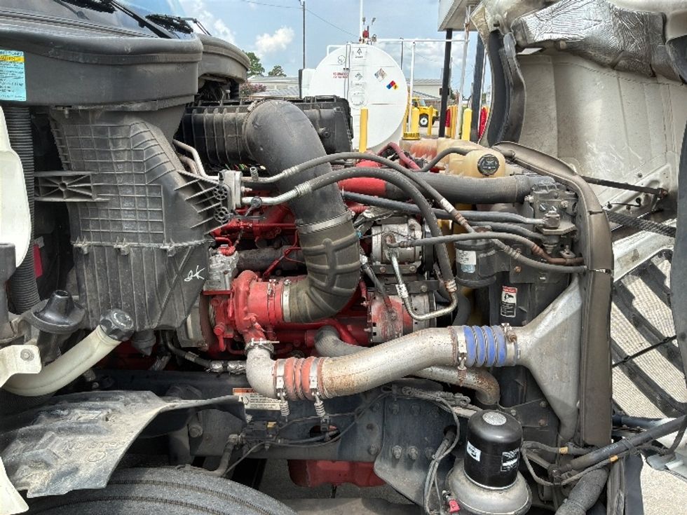 Sleeper Tractor-Heavy Duty Tractors-Freightliner-2020-T12664ST-Montgomery-AL-412,806\n\t\tmiles-$ 74,250 - Image 20
