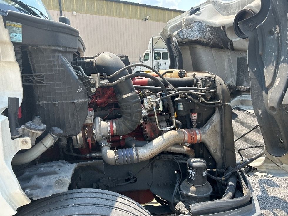 Sleeper Tractor-Heavy Duty Tractors-Freightliner-2020-T12664ST-Montgomery-AL-418,251\n\t\tmiles-$ 74,000 - Image 20