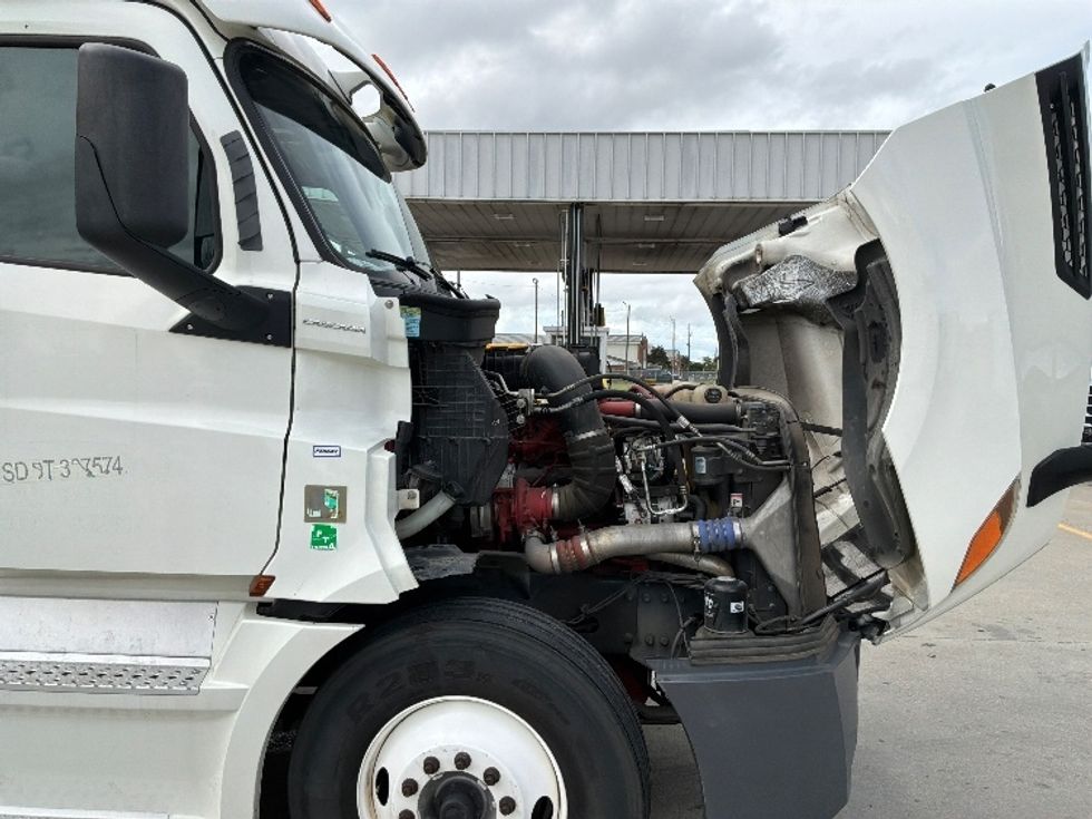 Sleeper Tractor-Heavy Duty Tractors-Freightliner-2020-T12664ST-Montgomery-AL-425,341\n\t\tmiles-$ 76,500 - Image 20