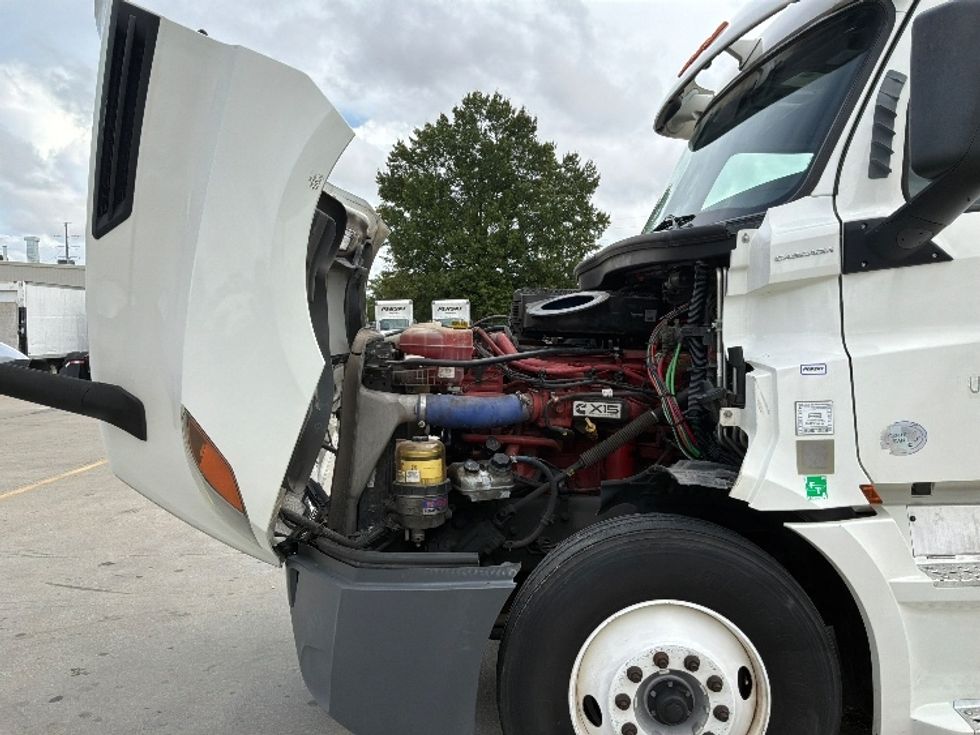 Sleeper Tractor-Heavy Duty Tractors-Freightliner-2020-T12664ST-Montgomery-AL-425,341\n\t\tmiles-$ 76,500 - Image 21
