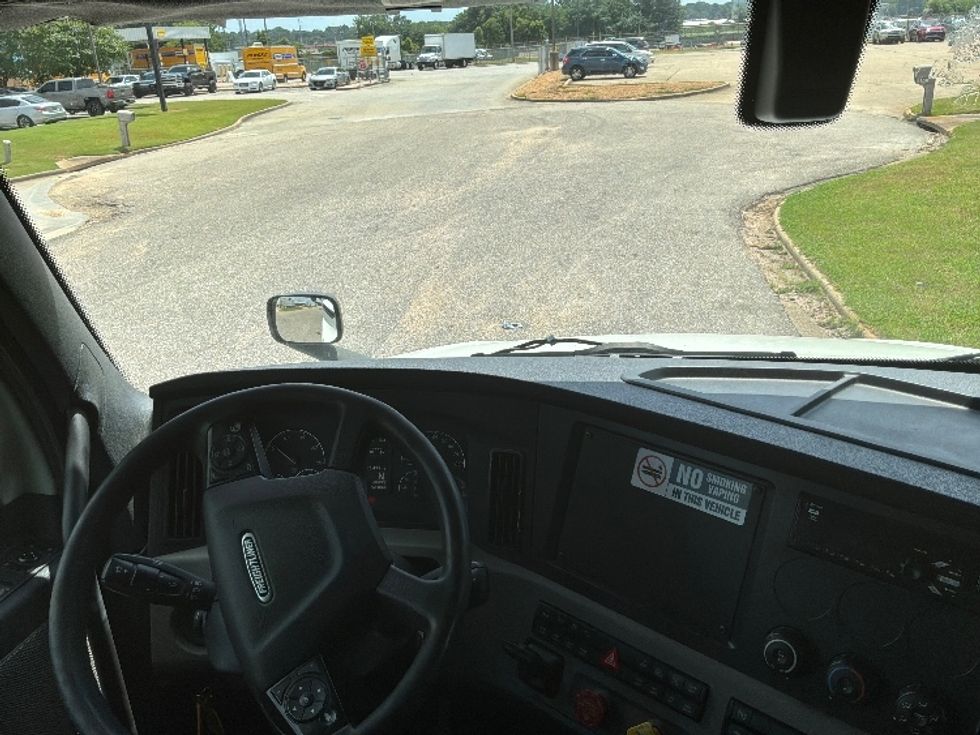 Sleeper Tractor-Heavy Duty Tractors-Freightliner-2020-T12664ST-Montgomery-AL-426,343\n\t\tmiles-$ 71,500 - Image 11