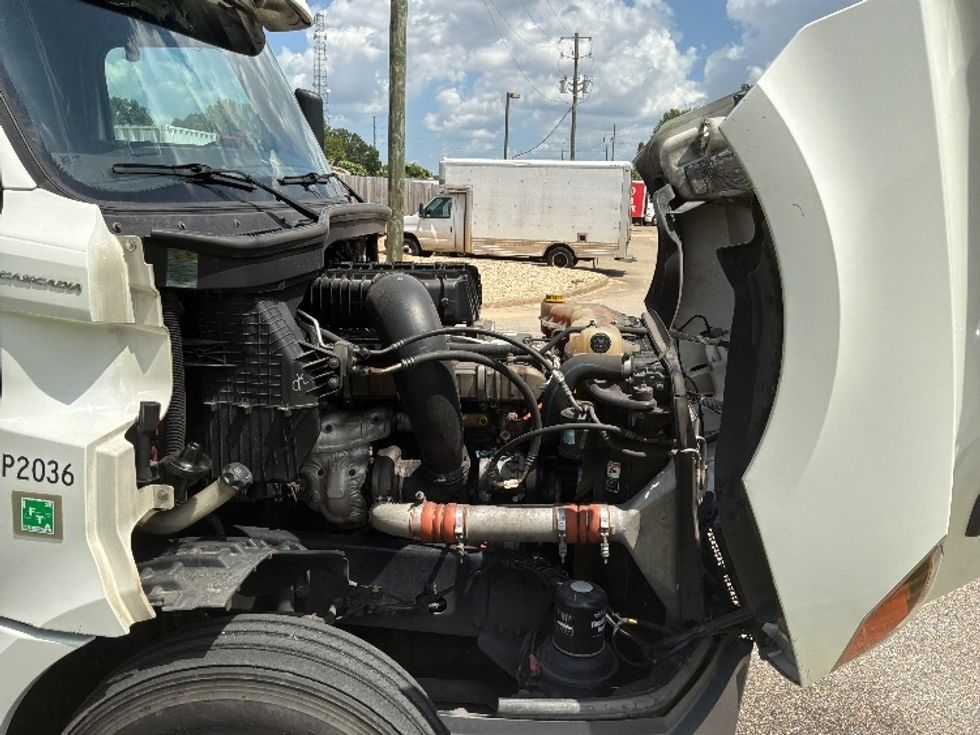 Sleeper Tractor-Heavy Duty Tractors-Freightliner-2020-T12664ST-Montgomery-AL-426,343\n\t\tmiles-$ 71,500 - Image 20