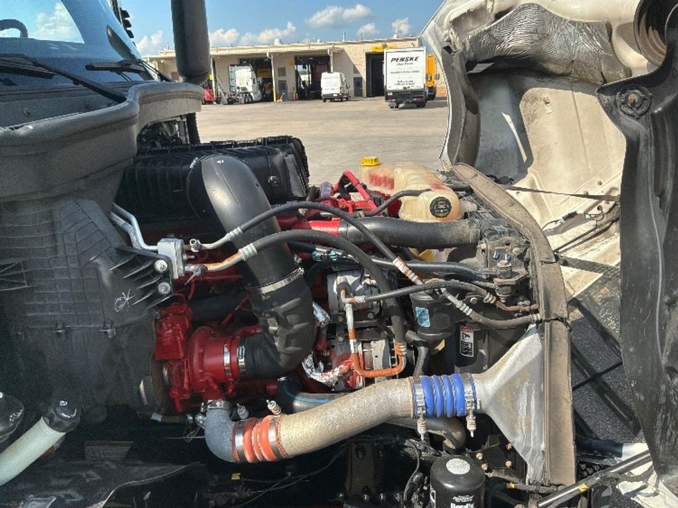 Sleeper Tractor-Heavy Duty Tractors-Freightliner-2020-T12664ST-Montgomery-AL-451,364\n\t\tmiles-$ 70,000 - Image 19