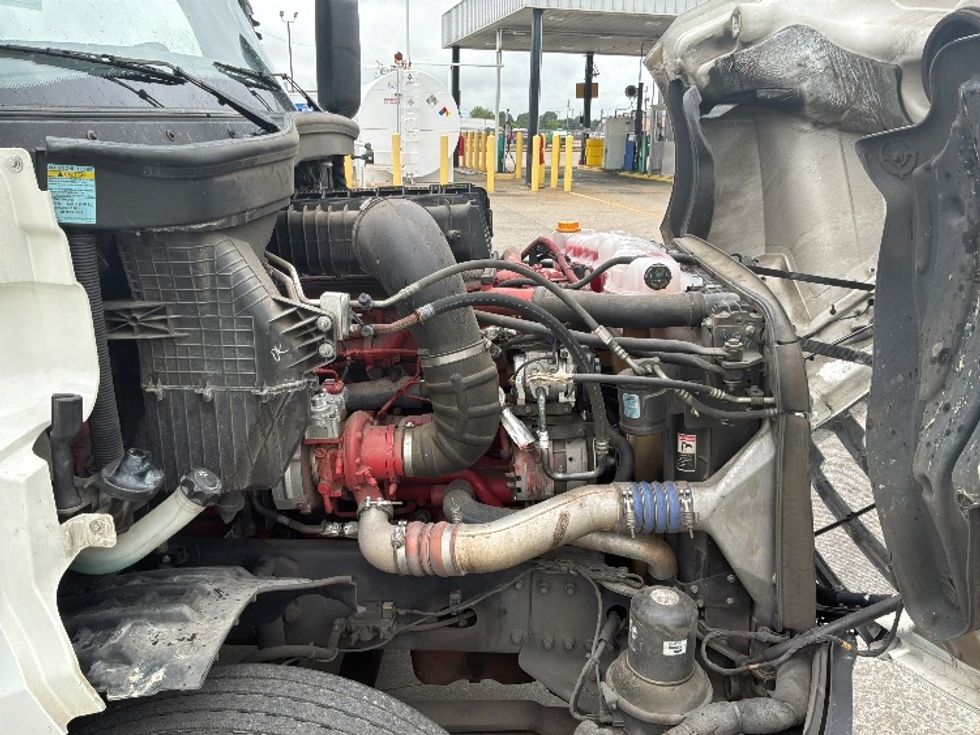 Sleeper Tractor-Heavy Duty Tractors-Freightliner-2020-T12664ST-Montgomery-AL-454,865\n\t\tmiles-$ 71,750 - Image 20