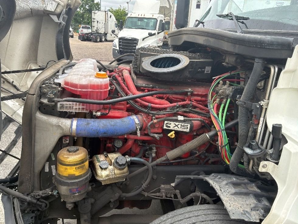 Sleeper Tractor-Heavy Duty Tractors-Freightliner-2020-T12664ST-Montgomery-AL-454,865\n\t\tmiles-$ 71,750 - Image 21