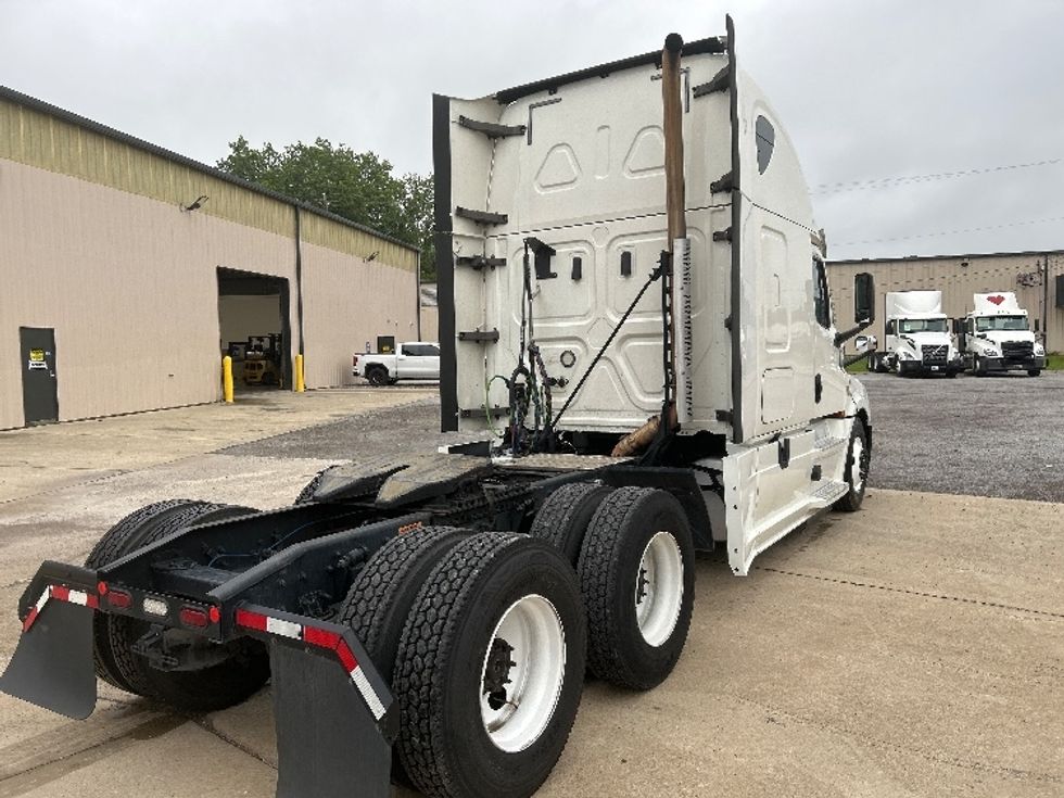 Sleeper Tractor-Heavy Duty Tractors-Freightliner-2020-T12664ST-Montgomery-AL-455,046\n\t\tmiles-$ 71,750 - Image 7
