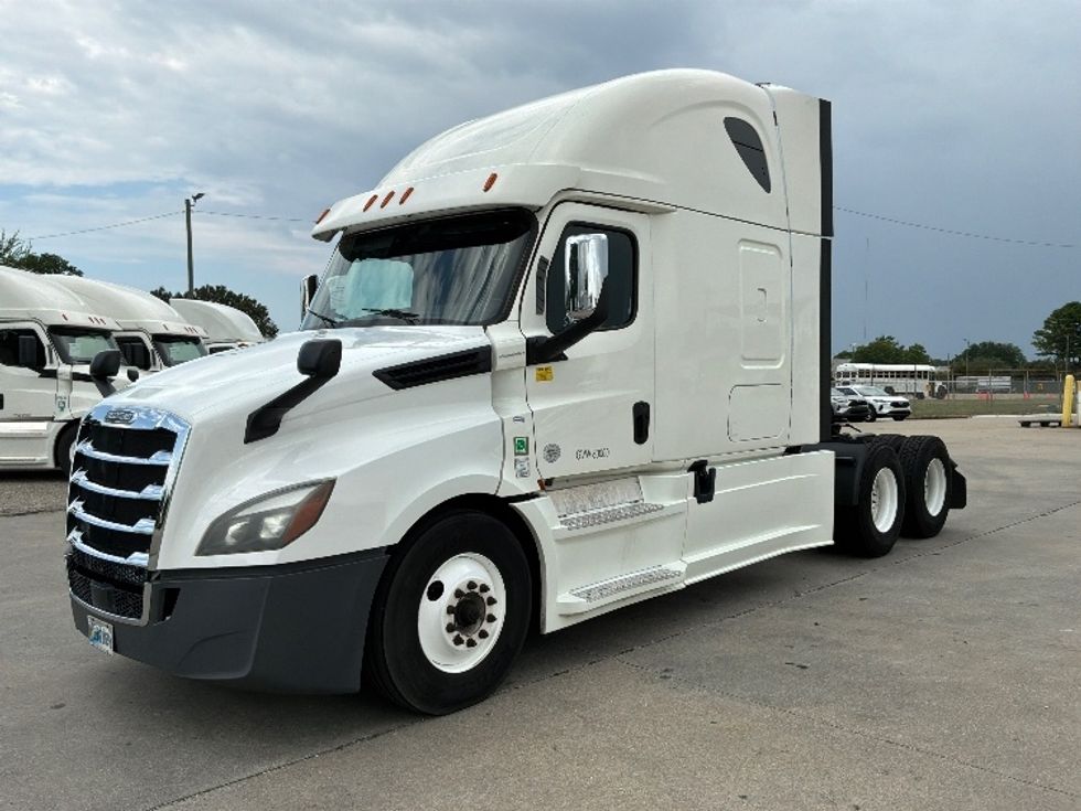 Sleeper Tractor-Heavy Duty Tractors-Freightliner-2020-T12664ST-Montgomery-AL-472,343\n\t\tmiles-$ 62,750 - Image 3