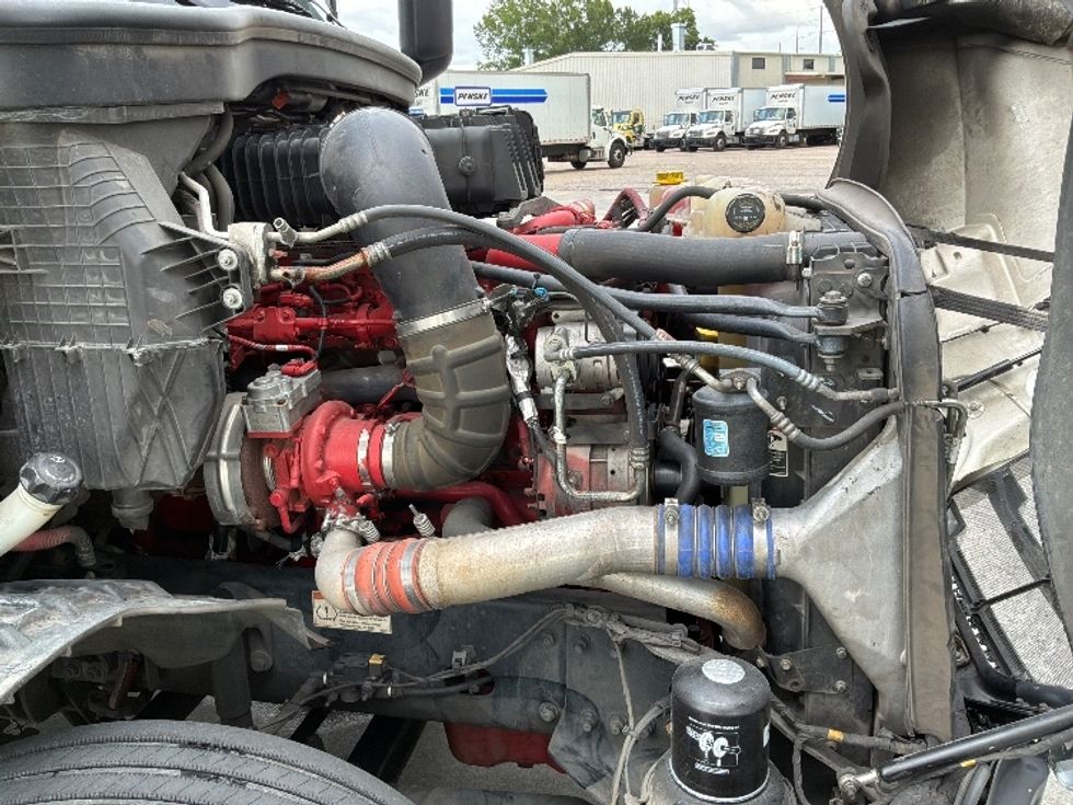 Sleeper Tractor-Heavy Duty Tractors-Freightliner-2020-T12664ST-Montgomery-AL-482,051\n\t\tmiles-$ 70,000 - Image 20