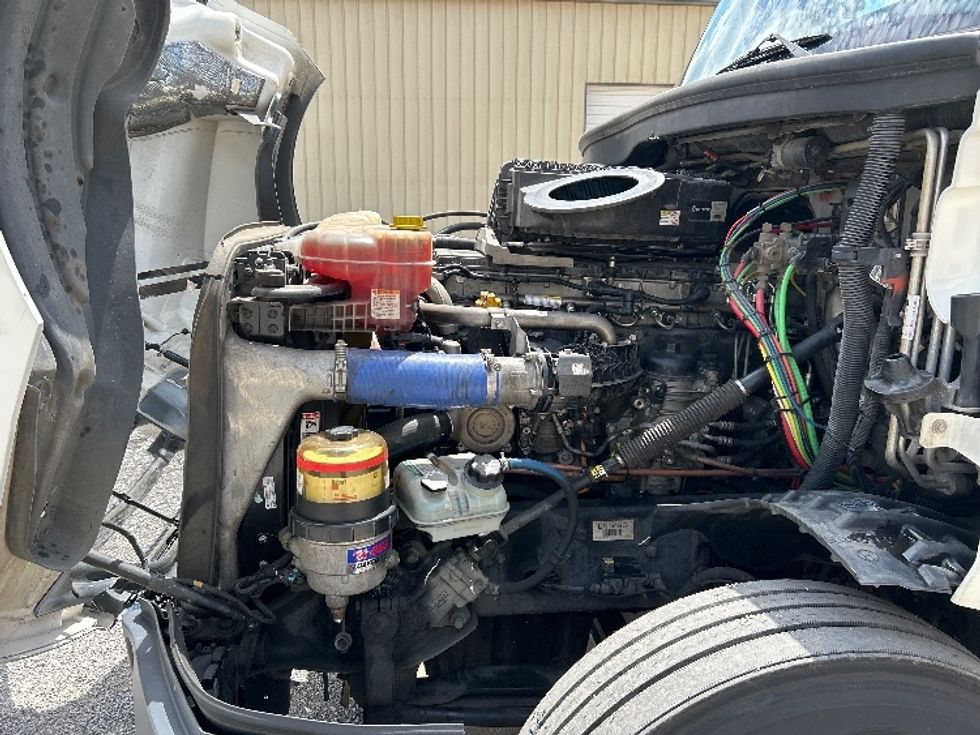 Sleeper Tractor-Heavy Duty Tractors-Freightliner-2020-T12664ST-Montgomery-AL-496,984\n\t\tmiles-$ 67,000 - Image 21