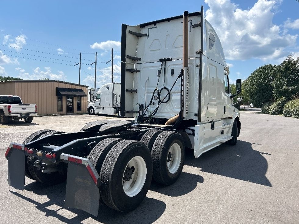 Sleeper Tractor-Heavy Duty Tractors-Freightliner-2020-T12664ST-Montgomery-AL-510,908\n\t\tmiles-$ 68,750 - Image 7