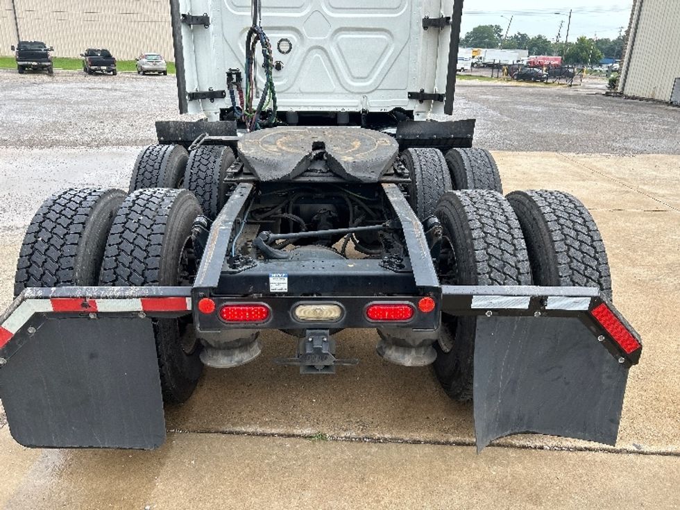 Sleeper Tractor-Heavy Duty Tractors-Freightliner-2020-T12664ST-Montgomery-AL-579,221\n\t\tmiles-$ 61,000 - Image 6