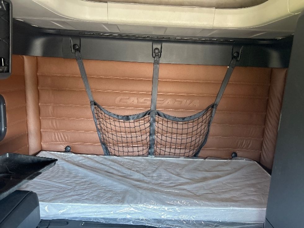 Sleeper Tractor-Heavy Duty Tractors-Freightliner-2020-T12664ST-Montgomery-AL-583,073\n\t\tmiles-$ 51,750 - Image 16