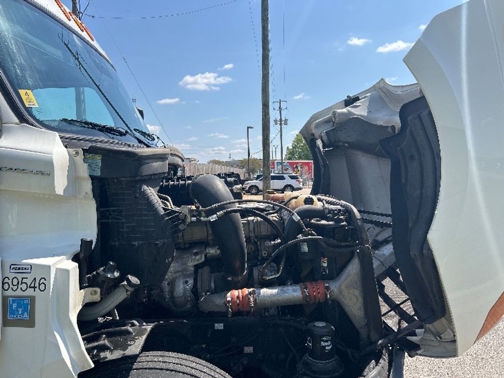 Sleeper Tractor-Heavy Duty Tractors-Freightliner-2020-T12664ST-Montgomery-AL-583,073\n\t\tmiles-$ 51,750 - Image 20