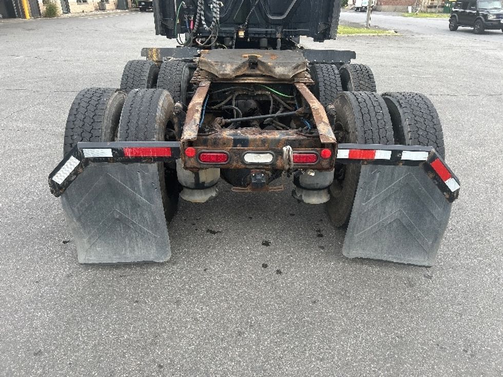 Sleeper Tractor-Heavy Duty Tractors-Freightliner-2020-T12664ST-Montgomery-NY-397,968\n\t\tmiles-$ 63,750 - Image 6