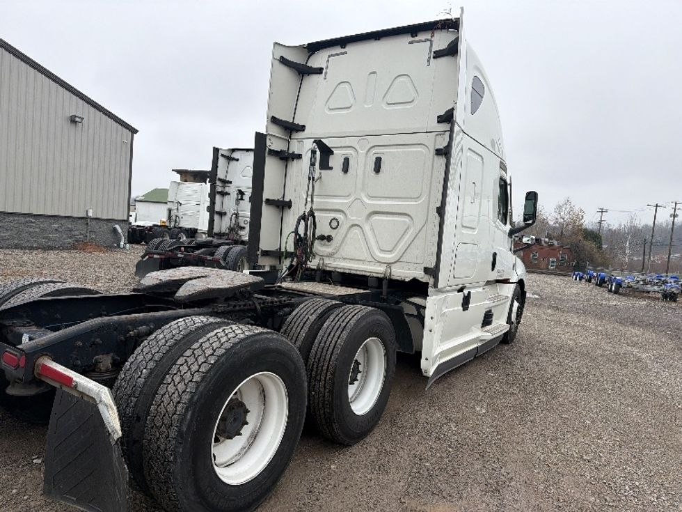 Sleeper Tractor-Heavy Duty Tractors-Freightliner-2020-T12664ST-Morgantown-WV-505,857\n\t\tmiles-$ 59,250 - Image 7