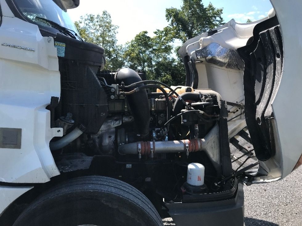 Sleeper Tractor-Heavy Duty Tractors-Freightliner-2020-T12664ST-Morristown-TN-509,010\n\t\tmiles-$ 59,000 - Image 18